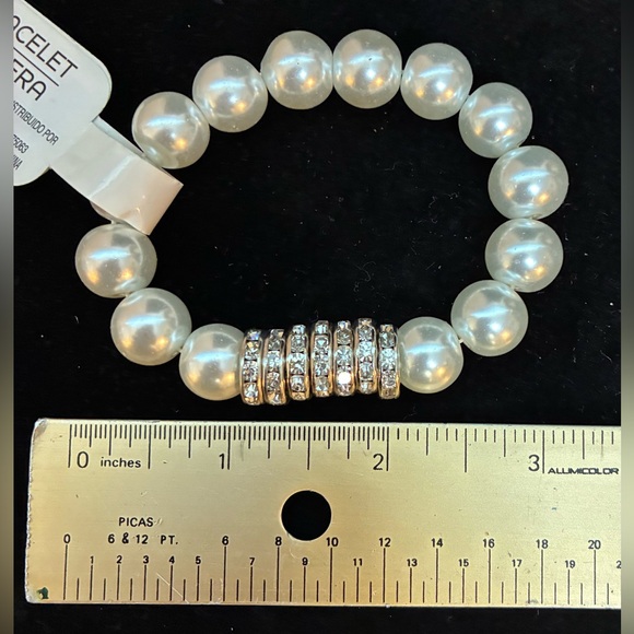 NWT Meridian Stretch Bracelet Faux Pearl and Rhinestones - Picture 6 of 7